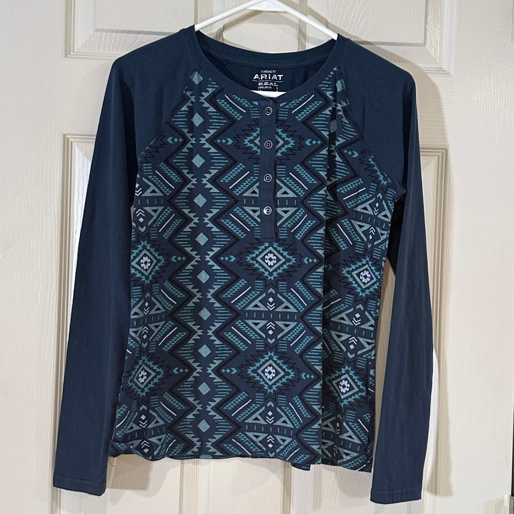 Ariat‎ ReAL Womens Southwestern Geometric Henley Long Sleeve Top Navy Teal Small